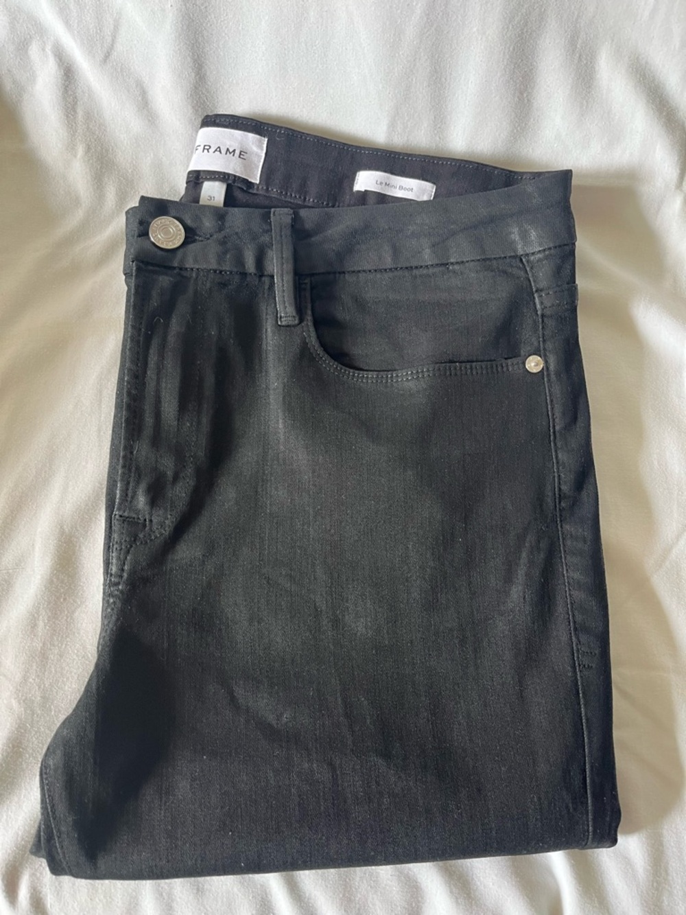 Frame Le Mini Boot Jeans